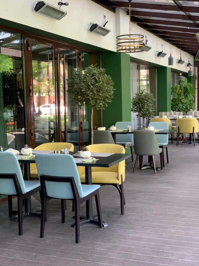 Kazzhol Park Hotel Almaty Luaran gambar